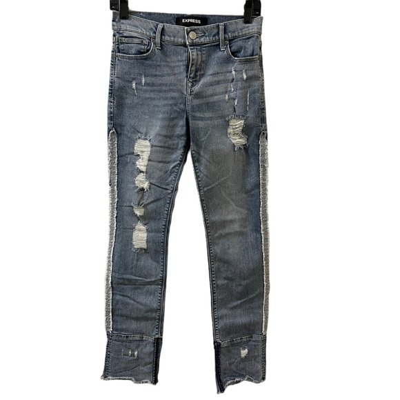 Express medium wash distressed cropped skinny womens jeans Size: 2